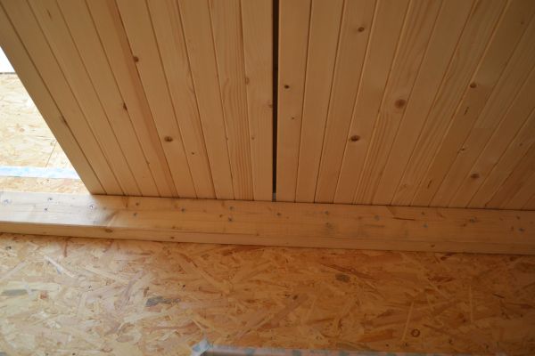 Dřevěný deskový strop 05